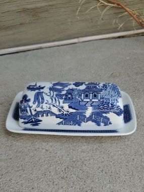 Churchill England Blue Willow Butter Dish – Ceramic Staffordshire English